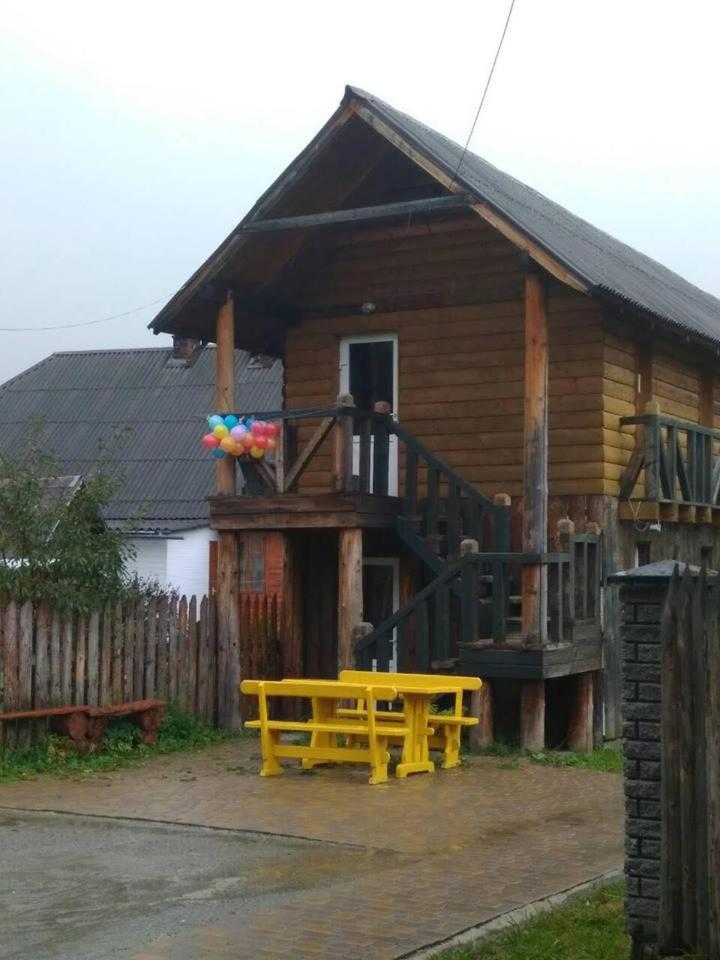 Хостел "Трутень" Worochta Exterior foto